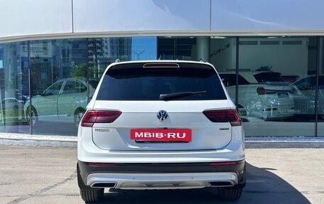 Volkswagen Tiguan II, 2019 год, 2 728 000 рублей, 6 фотография
