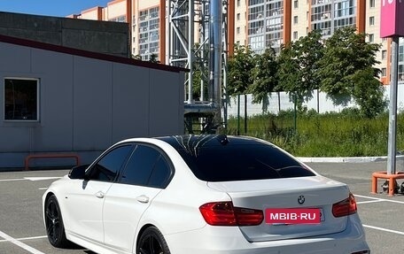 BMW 3 серия, 2011 год, 1 830 000 рублей, 12 фотография