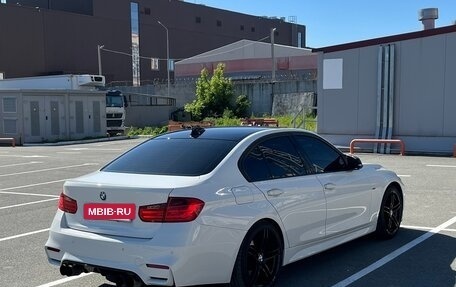 BMW 3 серия, 2011 год, 1 830 000 рублей, 13 фотография