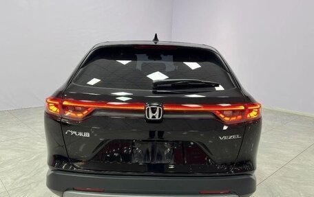 Honda Vezel, 2023 год, 1 780 000 рублей, 6 фотография