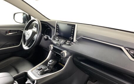 Toyota RAV4, 2020 год, 3 350 000 рублей, 13 фотография