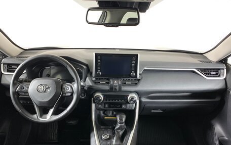 Toyota RAV4, 2020 год, 3 350 000 рублей, 12 фотография