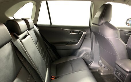 Toyota RAV4, 2020 год, 3 350 000 рублей, 17 фотография