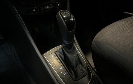 Hyundai Solaris II рестайлинг, 2015 год, 1 235 000 рублей, 13 фотография