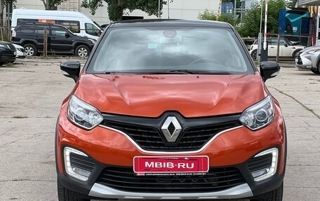 Renault Kaptur I рестайлинг, 2017 год, 1 390 000 рублей, 2 фотография