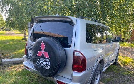 Mitsubishi Montero III, 2000 год, 400 000 рублей, 3 фотография