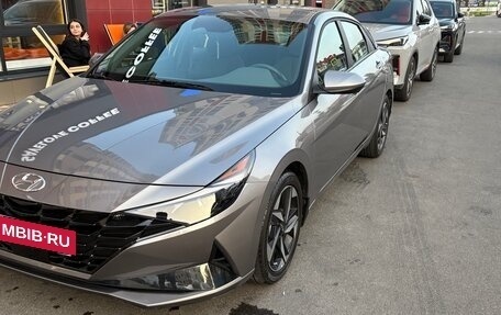 Hyundai Elantra, 2022 год, 2 450 000 рублей, 10 фотография