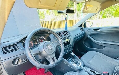 Volkswagen Jetta VI, 2013 год, 810 000 рублей, 13 фотография