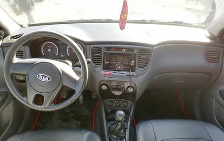 KIA Rio II, 2010 год, 400 000 рублей, 18 фотография