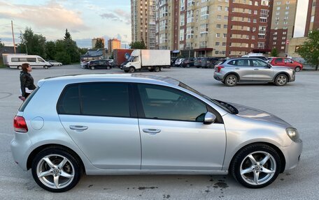 Volkswagen Golf VI, 2011 год, 680 000 рублей, 2 фотография