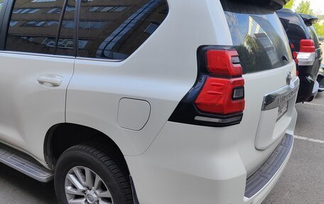 Toyota Land Cruiser Prado 150 рестайлинг 2, 2019 год, 5 350 000 рублей, 3 фотография