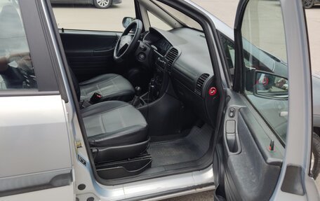 Opel Zafira A рестайлинг, 2000 год, 250 000 рублей, 19 фотография