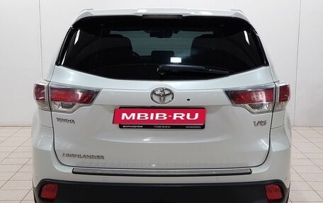 Toyota Highlander III, 2015 год, 2 598 000 рублей, 6 фотография