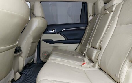 Toyota Highlander III, 2015 год, 2 598 000 рублей, 17 фотография