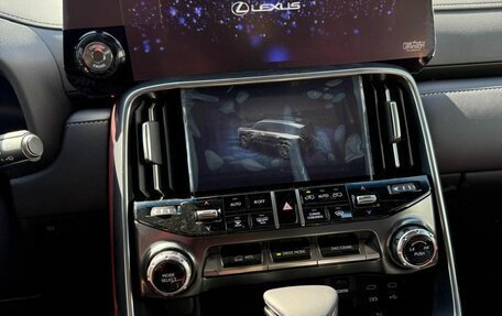 Lexus LX, 2025 год, 16 000 000 рублей, 14 фотография