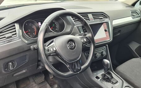 Volkswagen Tiguan II, 2019 год, 1 847 000 рублей, 17 фотография