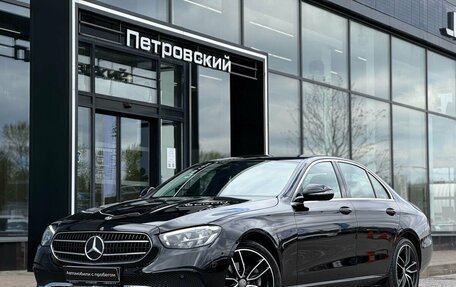 Mercedes-Benz E-Класс, 2021 год, 2 977 000 рублей, 3 фотография