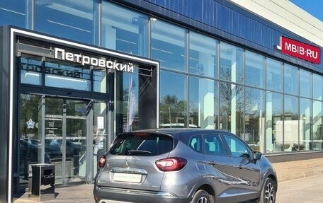 Renault Kaptur I рестайлинг, 2018 год, 1 390 000 рублей, 6 фотография