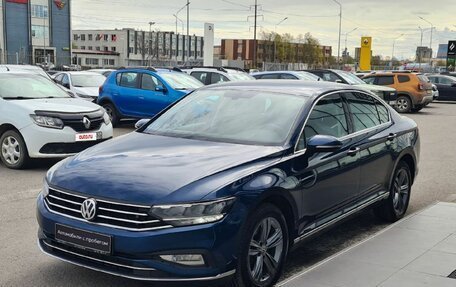 Volkswagen Passat B8 рестайлинг, 2020 год, 2 350 000 рублей, 3 фотография
