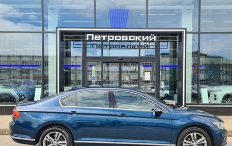 Volkswagen Passat B8 рестайлинг, 2020 год, 2 350 000 рублей, 5 фотография