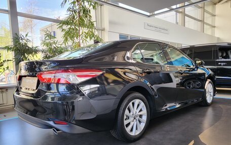 Toyota Camry, 2023 год, 3 798 000 рублей, 4 фотография