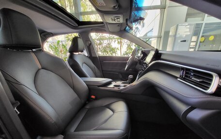 Toyota Camry, 2023 год, 3 798 000 рублей, 10 фотография