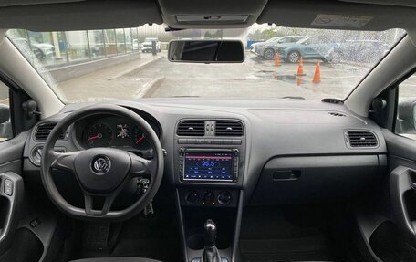 Volkswagen Polo VI (EU Market), 2016 год, 950 000 рублей, 10 фотография
