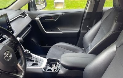 Toyota RAV4, 2021 год, 3 800 000 рублей, 1 фотография