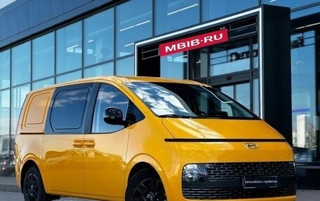Hyundai Staria, 2023 год, 4 330 000 рублей, 1 фотография