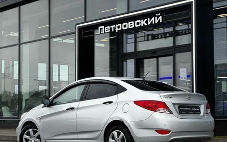 Hyundai Solaris II рестайлинг, 2013 год, 920 000 рублей, 3 фотография