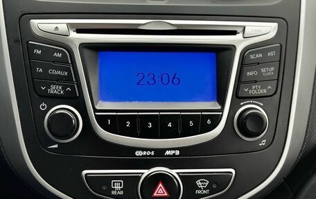 Hyundai Solaris II рестайлинг, 2013 год, 920 000 рублей, 10 фотография