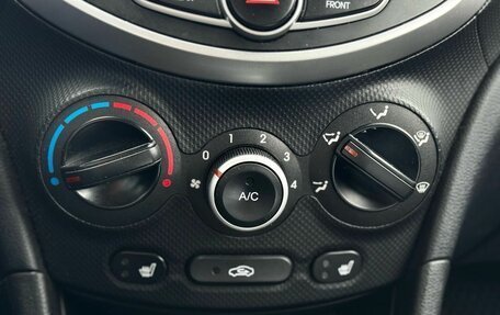 Hyundai Solaris II рестайлинг, 2013 год, 920 000 рублей, 11 фотография
