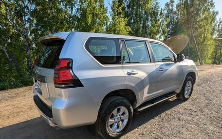 Toyota Land Cruiser Prado 150 рестайлинг 2, 2020 год, 6 000 000 рублей, 8 фотография