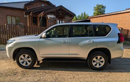 Toyota Land Cruiser Prado 150 рестайлинг 2, 2020 год, 6 000 000 рублей, 12 фотография