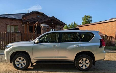Toyota Land Cruiser Prado 150 рестайлинг 2, 2020 год, 6 000 000 рублей, 13 фотография