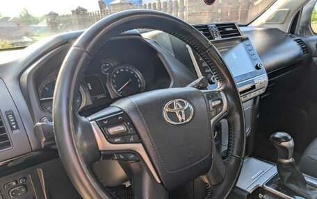 Toyota Land Cruiser Prado 150 рестайлинг 2, 2020 год, 6 000 000 рублей, 23 фотография