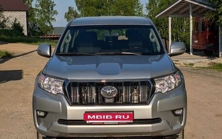 Toyota Land Cruiser Prado 150 рестайлинг 2, 2020 год, 6 000 000 рублей, 17 фотография