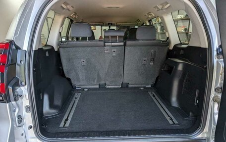 Toyota Land Cruiser Prado 150 рестайлинг 2, 2020 год, 6 000 000 рублей, 37 фотография