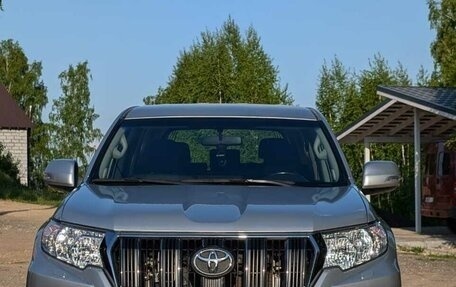 Toyota Land Cruiser Prado 150 рестайлинг 2, 2020 год, 6 000 000 рублей, 30 фотография