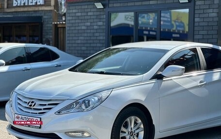 Hyundai Sonata VI, 2012 год, 1 150 000 рублей, 3 фотография