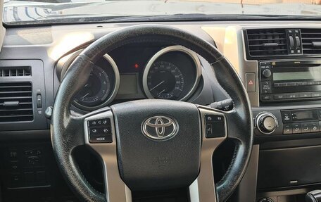 Toyota Land Cruiser Prado 150 рестайлинг 2, 2012 год, 2 650 000 рублей, 9 фотография