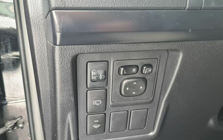 Toyota Land Cruiser Prado 150 рестайлинг 2, 2012 год, 2 650 000 рублей, 17 фотография