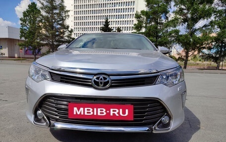 Toyota Camry, 2015 год, 2 400 000 рублей, 2 фотография