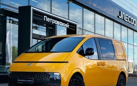 Hyundai Staria, 2023 год, 4 330 000 рублей, 5 фотография