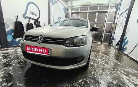 Volkswagen Polo VI (EU Market), 2013 год, 900 000 рублей, 6 фотография