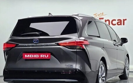 Toyota Sienna, 2021 год, 3 670 000 рублей, 3 фотография
