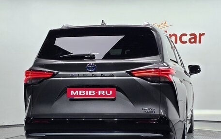 Toyota Sienna, 2021 год, 3 670 000 рублей, 4 фотография