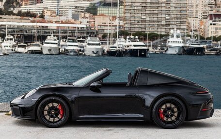 Porsche 911, 2025 год, 30 000 000 рублей, 4 фотография