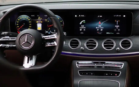 Mercedes-Benz E-Класс AMG, 2022 год, 6 990 090 рублей, 7 фотография