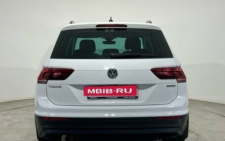 Volkswagen Tiguan II, 2020 год, 2 520 000 рублей, 3 фотография